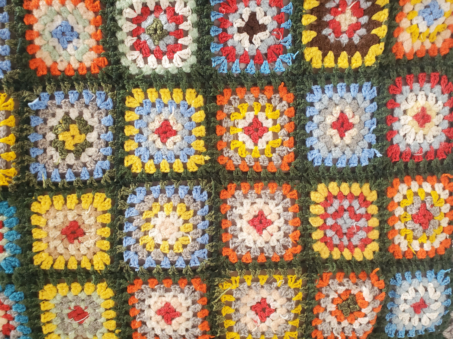 Granny fait du crochet